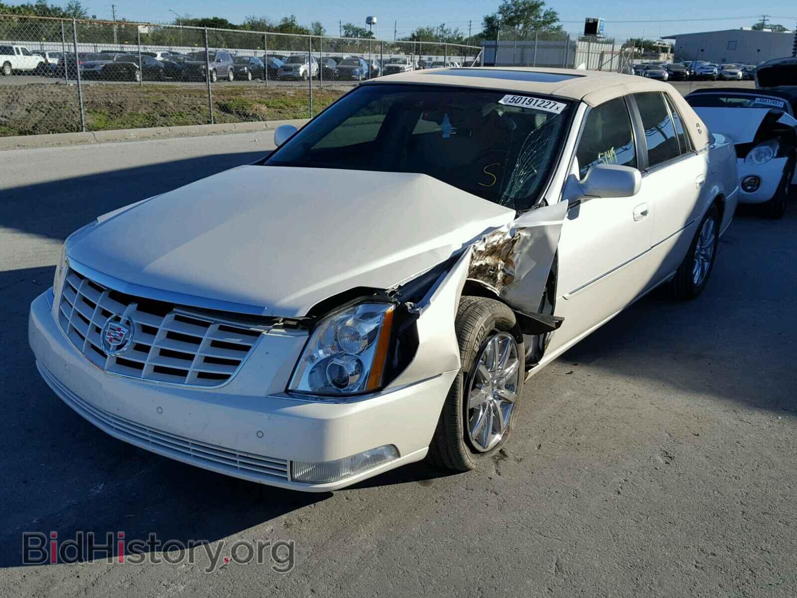 2011 CADILLAC DTS - VIN: 1G6KH5E64BU110088 - Фото 2