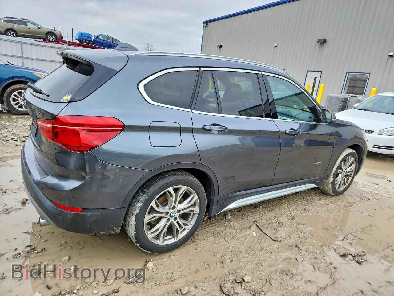2017 BMW X1 - VIN: WBXHT3C34H5F76017 - Фото 3