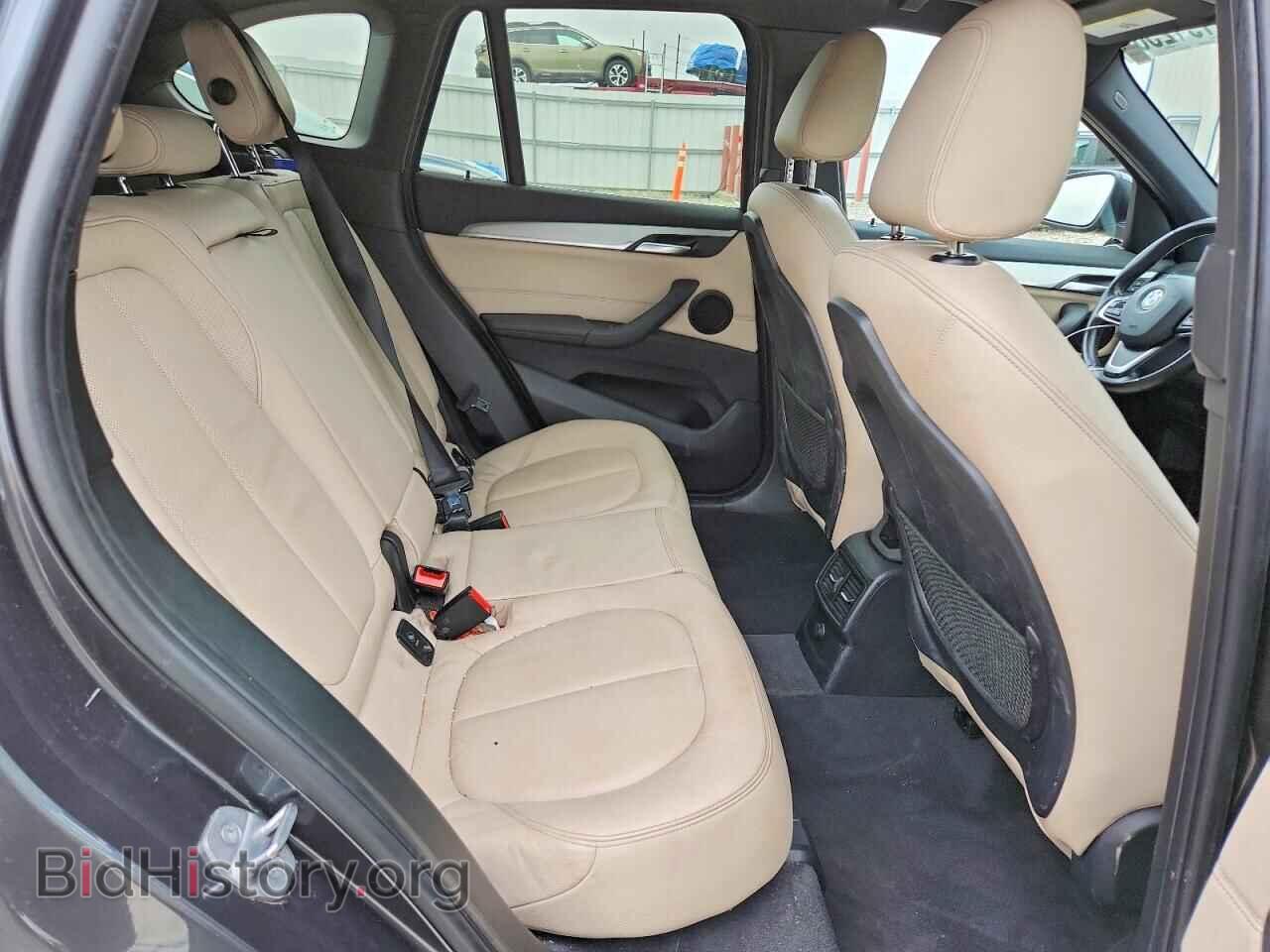 2017 BMW X1 - VIN: WBXHT3C34H5F76017 - Фото 10