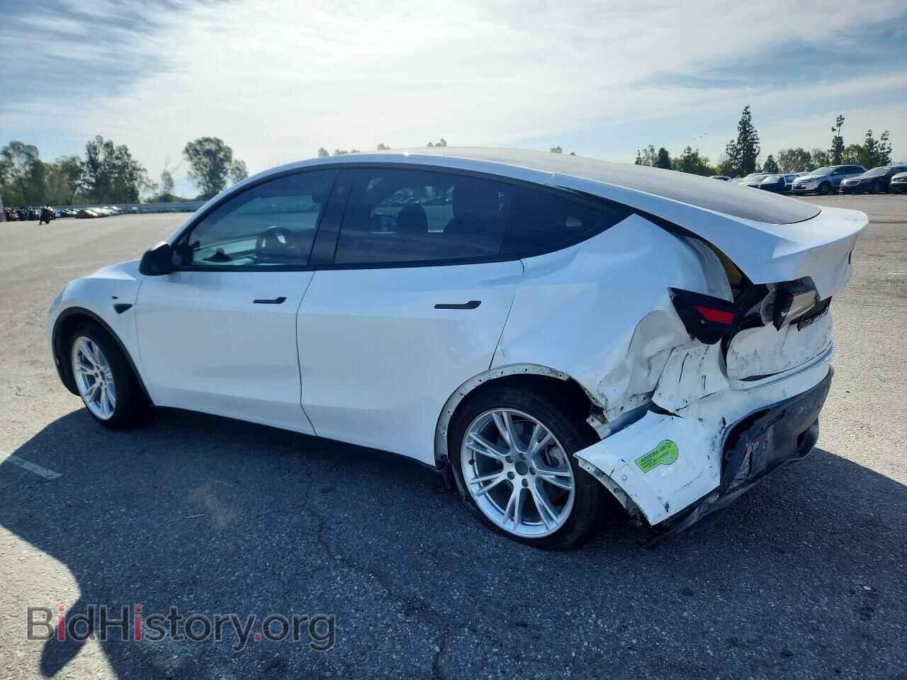 2022 TESLA MODEL Y - VIN: 7SAYGDEE2NF323309 - Photo 2