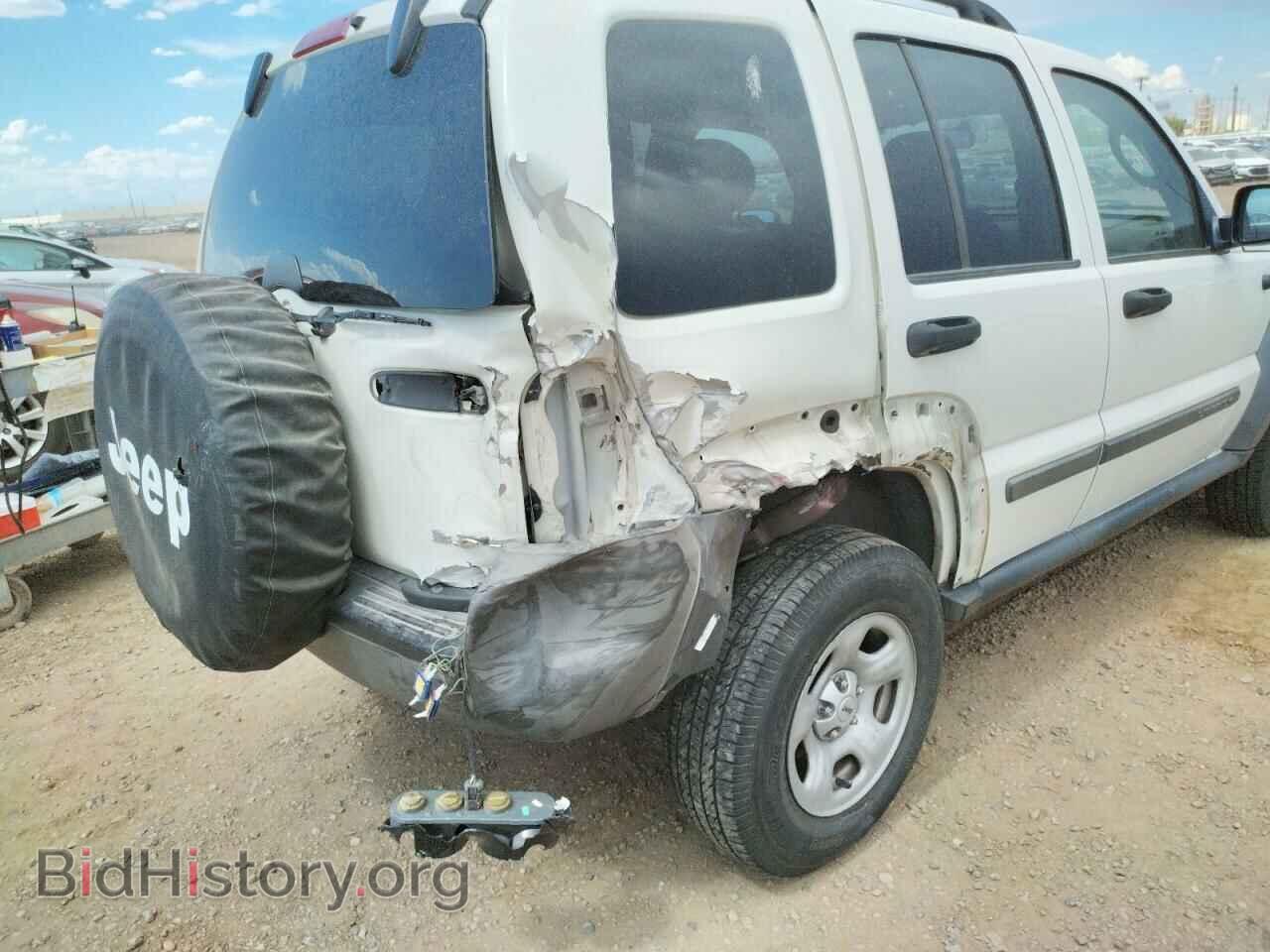 2006 JEEP LIBERTY - VIN: 1J4GL48K16W280000 - Фото 9