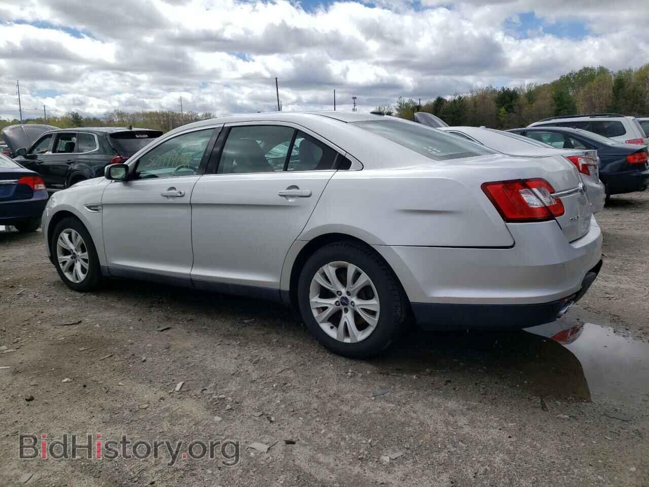 2011 FORD TAURUS - VIN: 1FAHP2HW7BG188132 - Фото 2