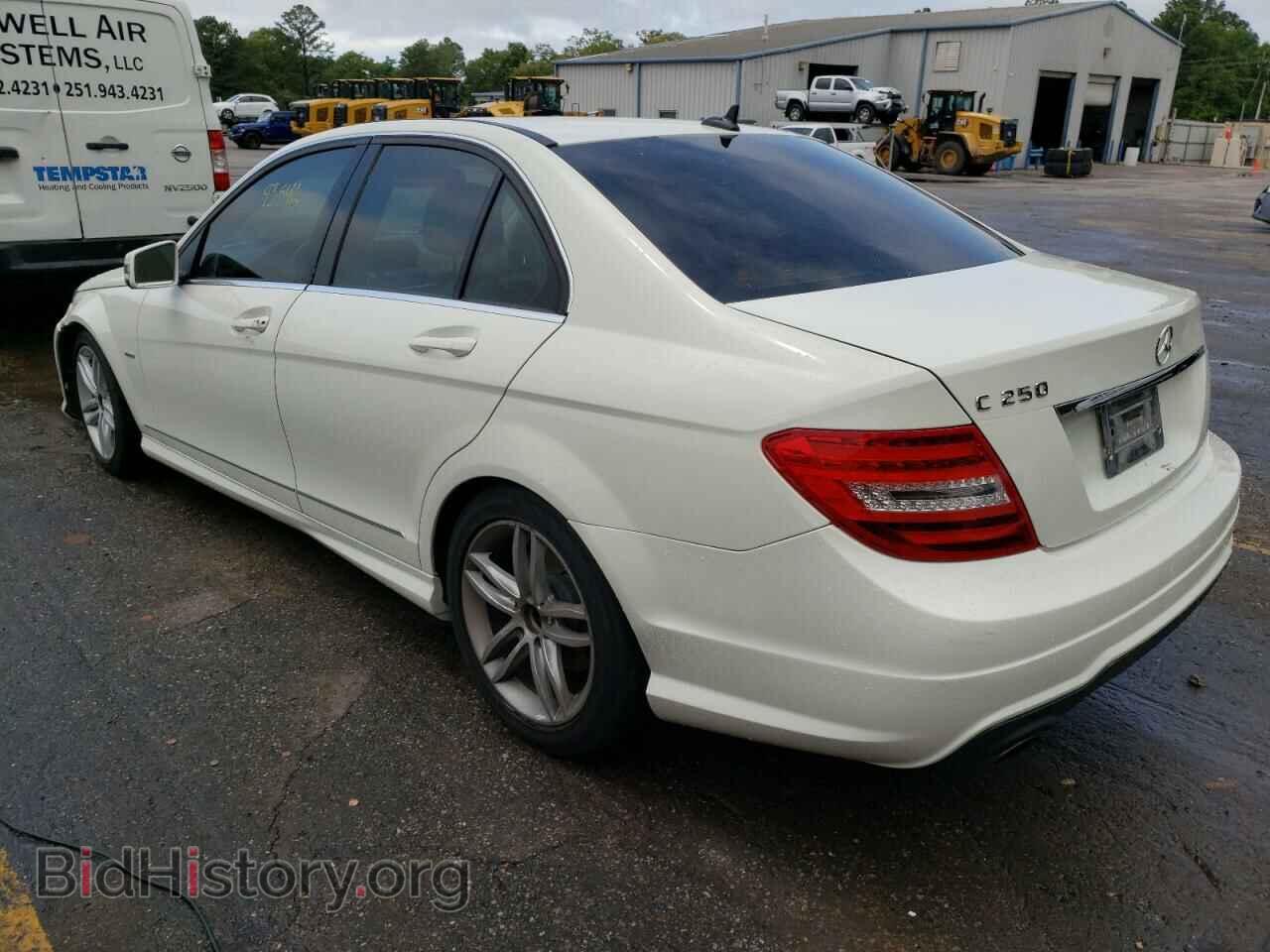 2012 MERCEDES-BENZ C-CLASS - VIN: WDDGF4HB7CA624330 - Фото 2