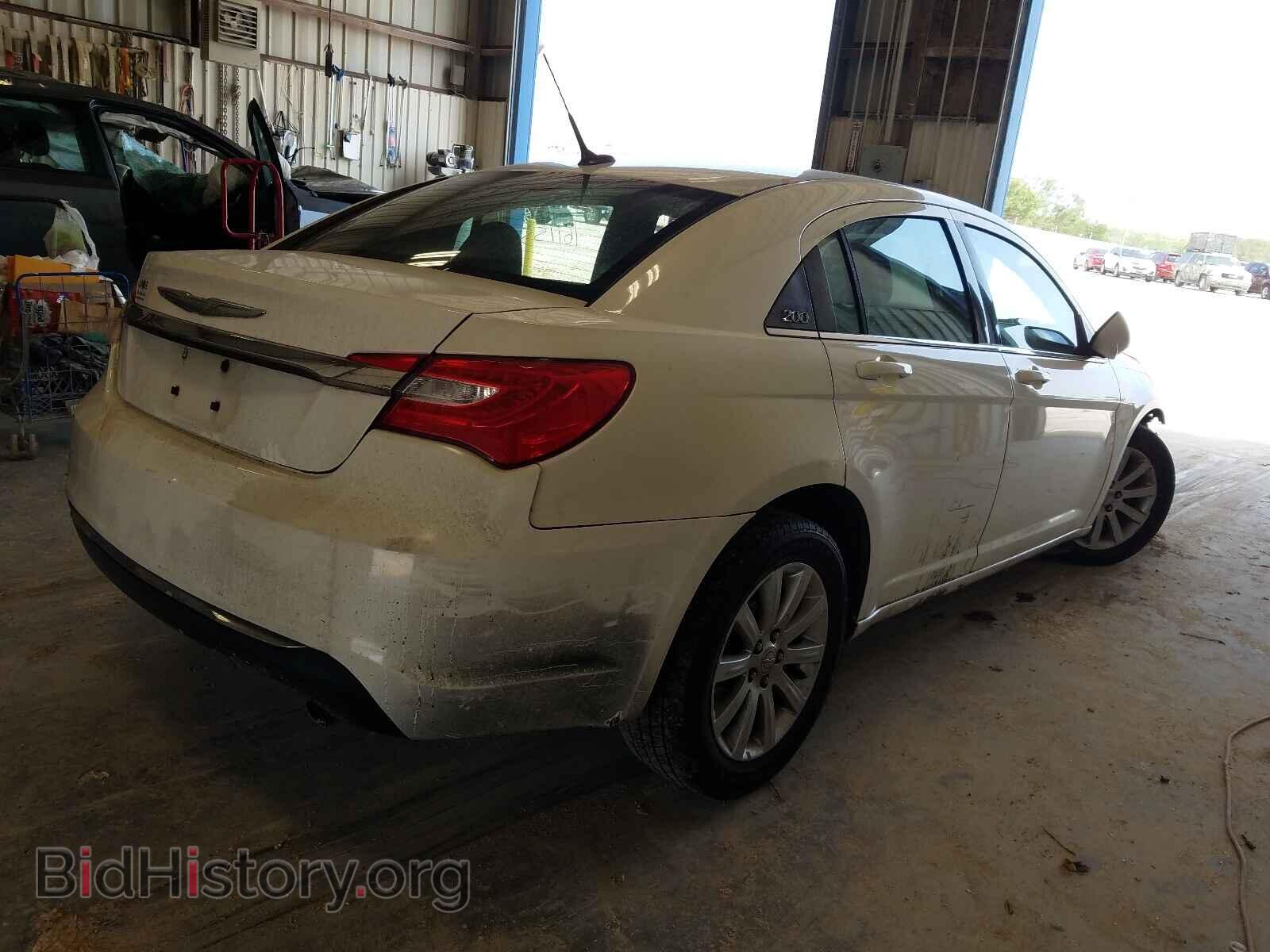 2011 CHRYSLER 200 - VIN: 1C3BC1FB2BN521617 - Фото 4