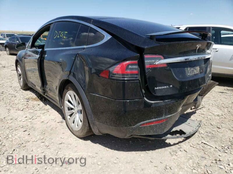 2017 Tesla MODEL X (VIN 5YJXCBE23HF055261) — фото 3 из 10