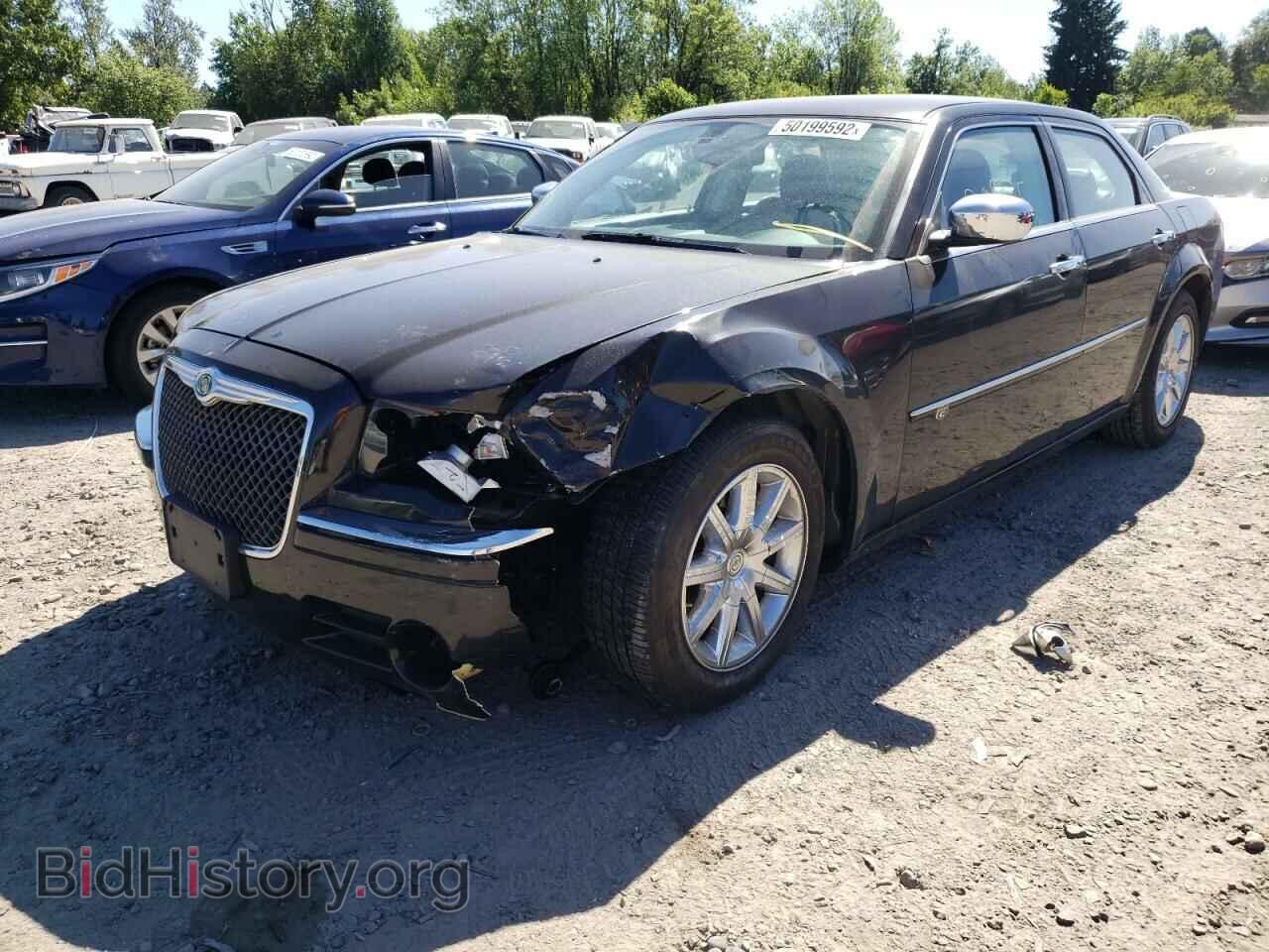2010 CHRYSLER 300 - VIN: 2C3CA6CTXAH126077 - Фото 2