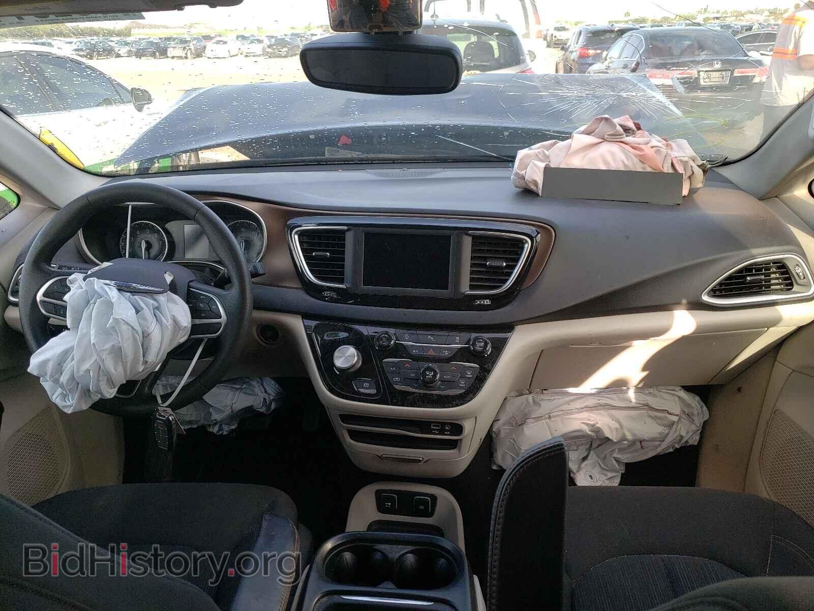 2018 CHRYSLER PACIFICA - VIN: 2C4RC1FG1JR133155 - Фото 9