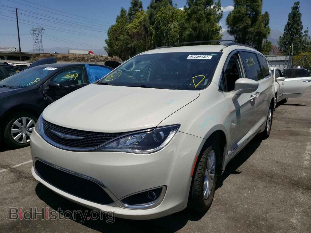 2017 CHRYSLER PACIFICA - VIN: 2C4RC1BG8HR590819 - Photo 2