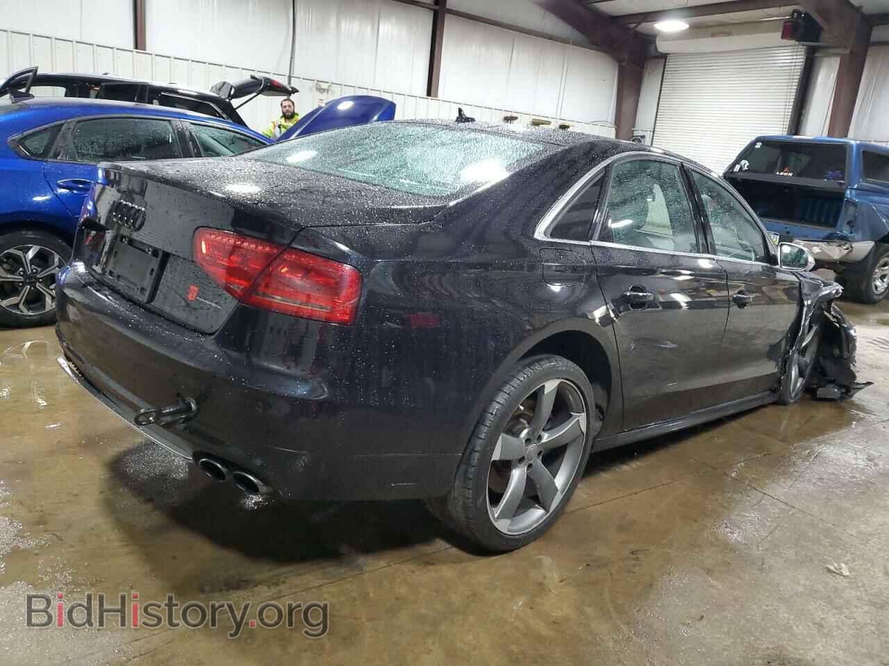 2014 AUDI S8 - VIN: WAUD2AFD3EN004210 - Фото 3