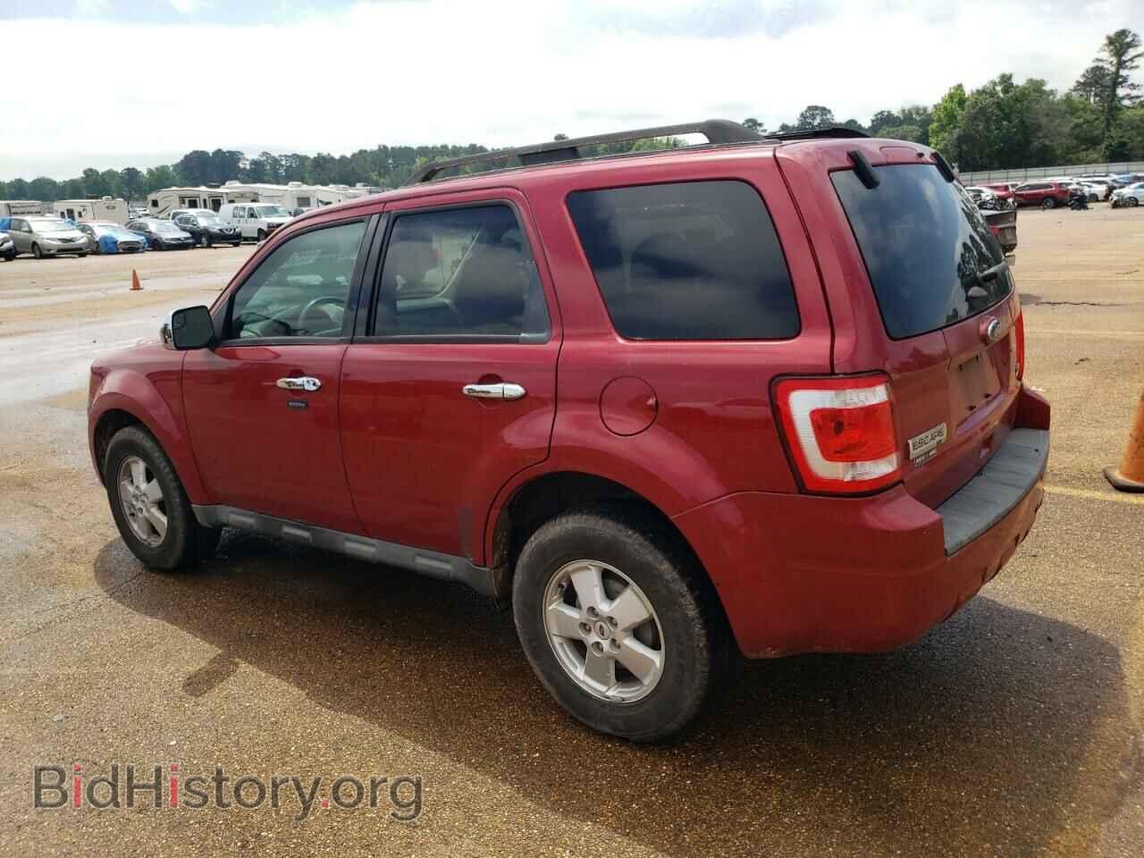 2011 FORD ESCAPE - VIN: 1FMCU0DG2BKB84952 - Фото 2