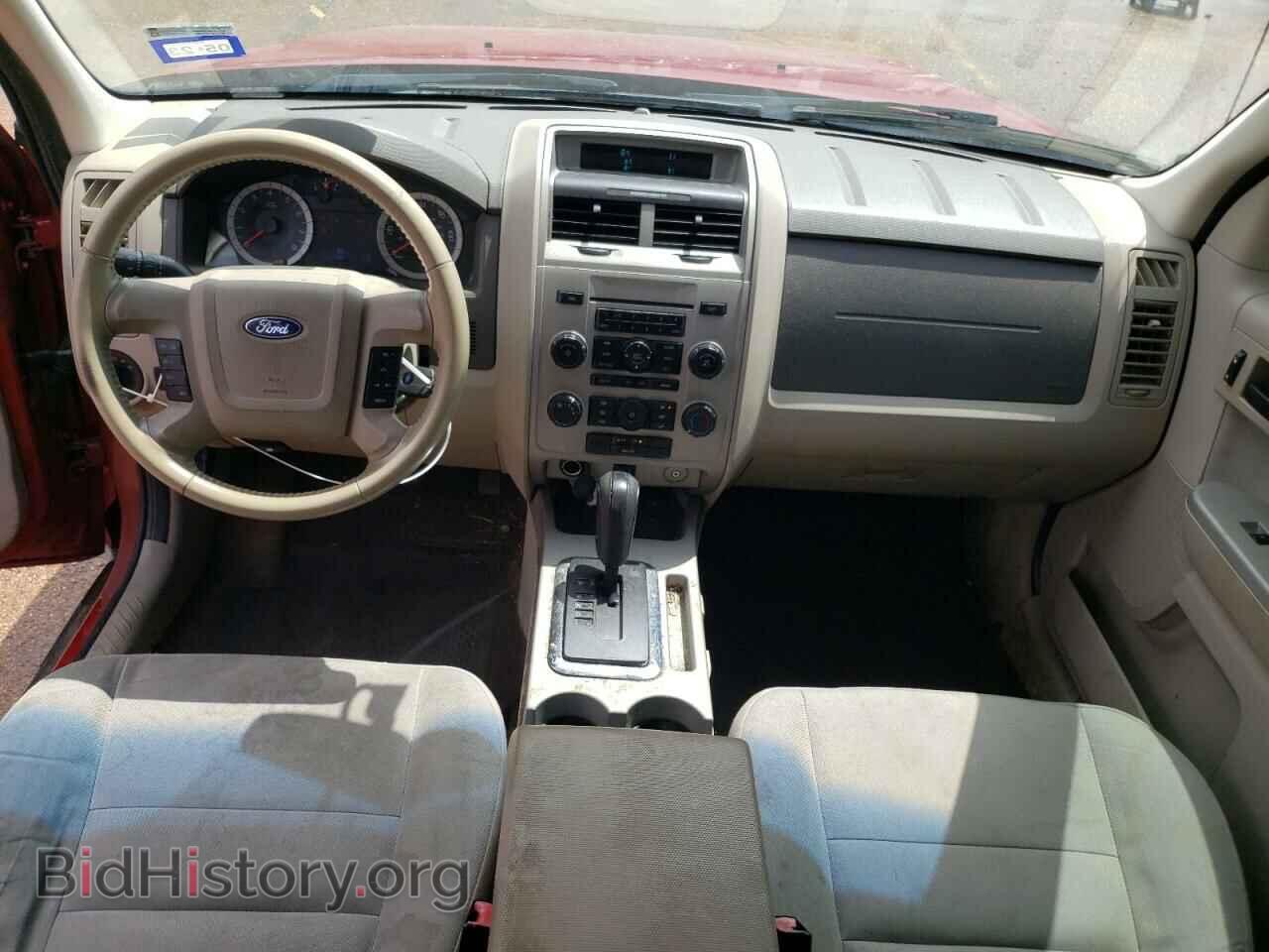 2011 FORD ESCAPE - VIN: 1FMCU0DG2BKB84952 - Фото 8