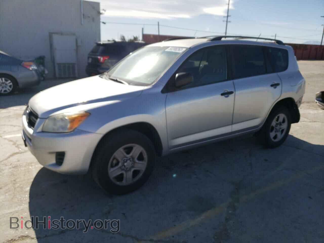 Фотография 2T3KF4DV6BW063686 - TOYOTA RAV4 2011