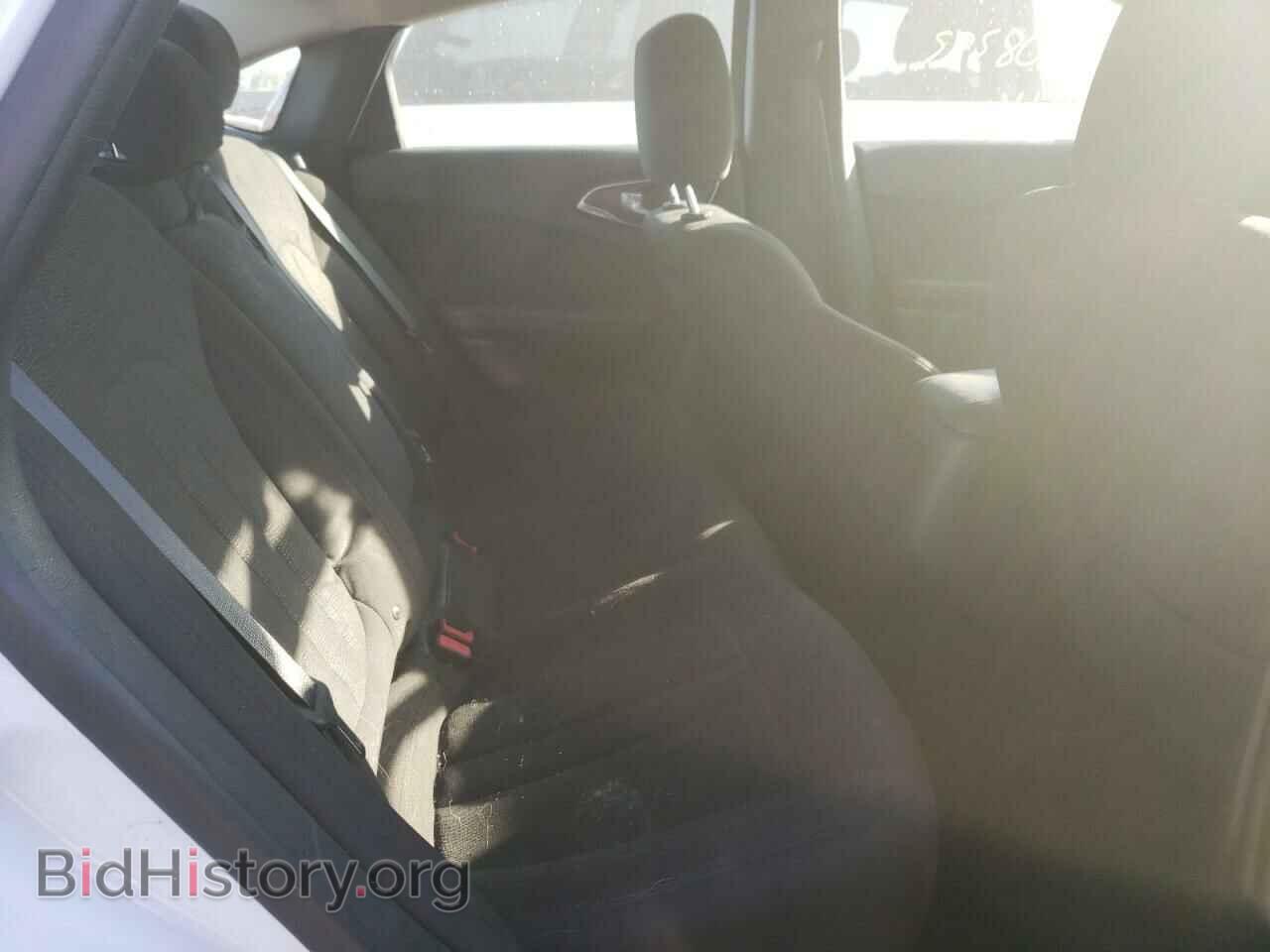 2016 CHRYSLER 200 - VIN: 1C3CCCAB0GN132781 - Фото 6