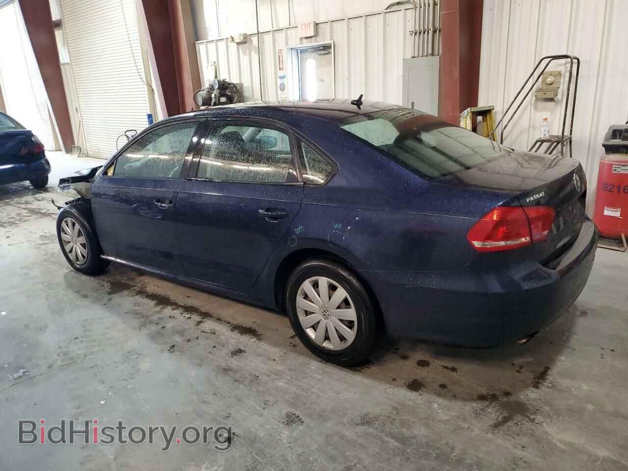 2013 VOLKSWAGEN PASSAT - VIN: 1VWAP7A33DC137310 - Фото 2