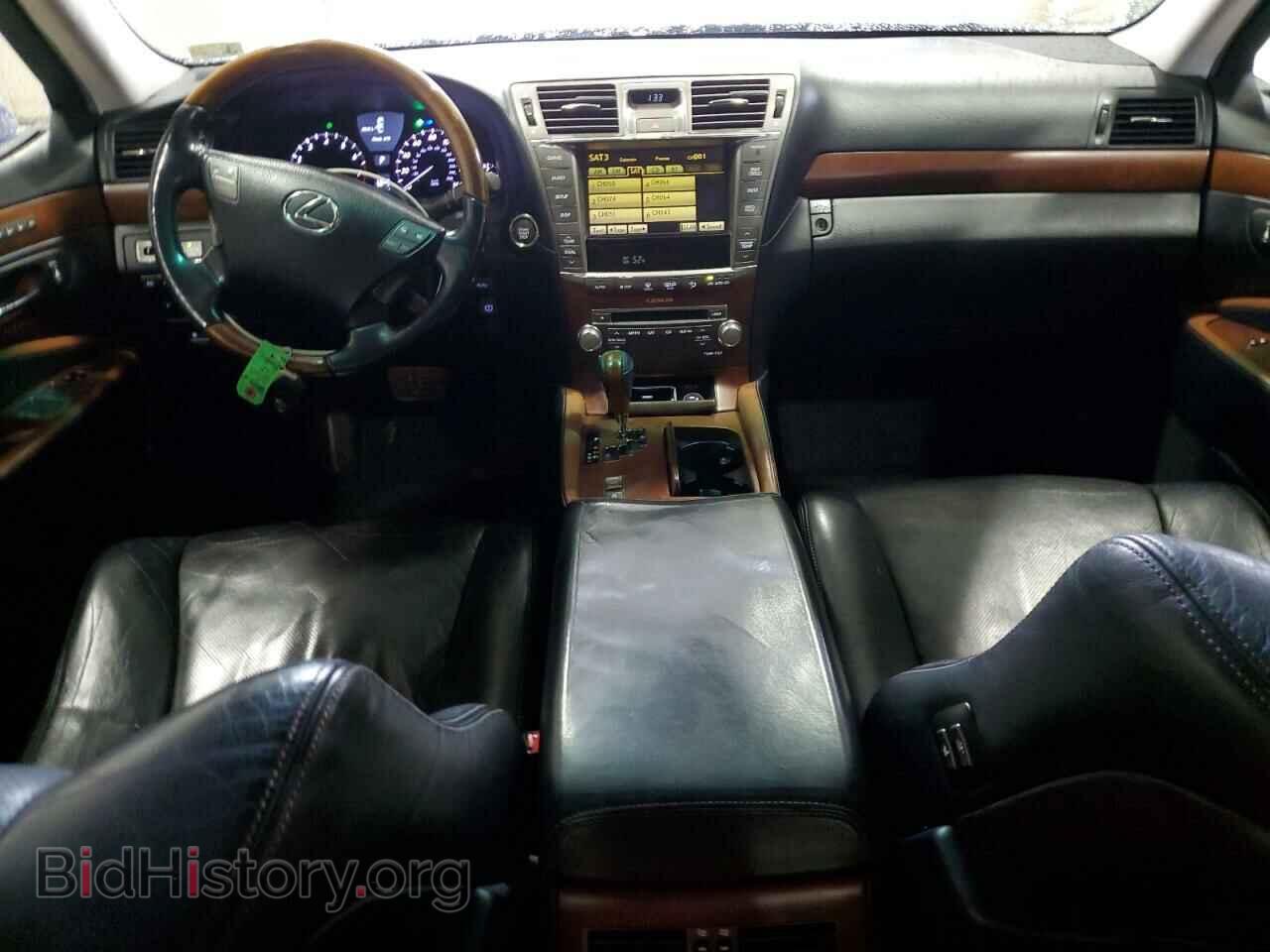 2011 LEXUS LS460 - VIN: JTHCL5EF4B5012011 - Photo 8