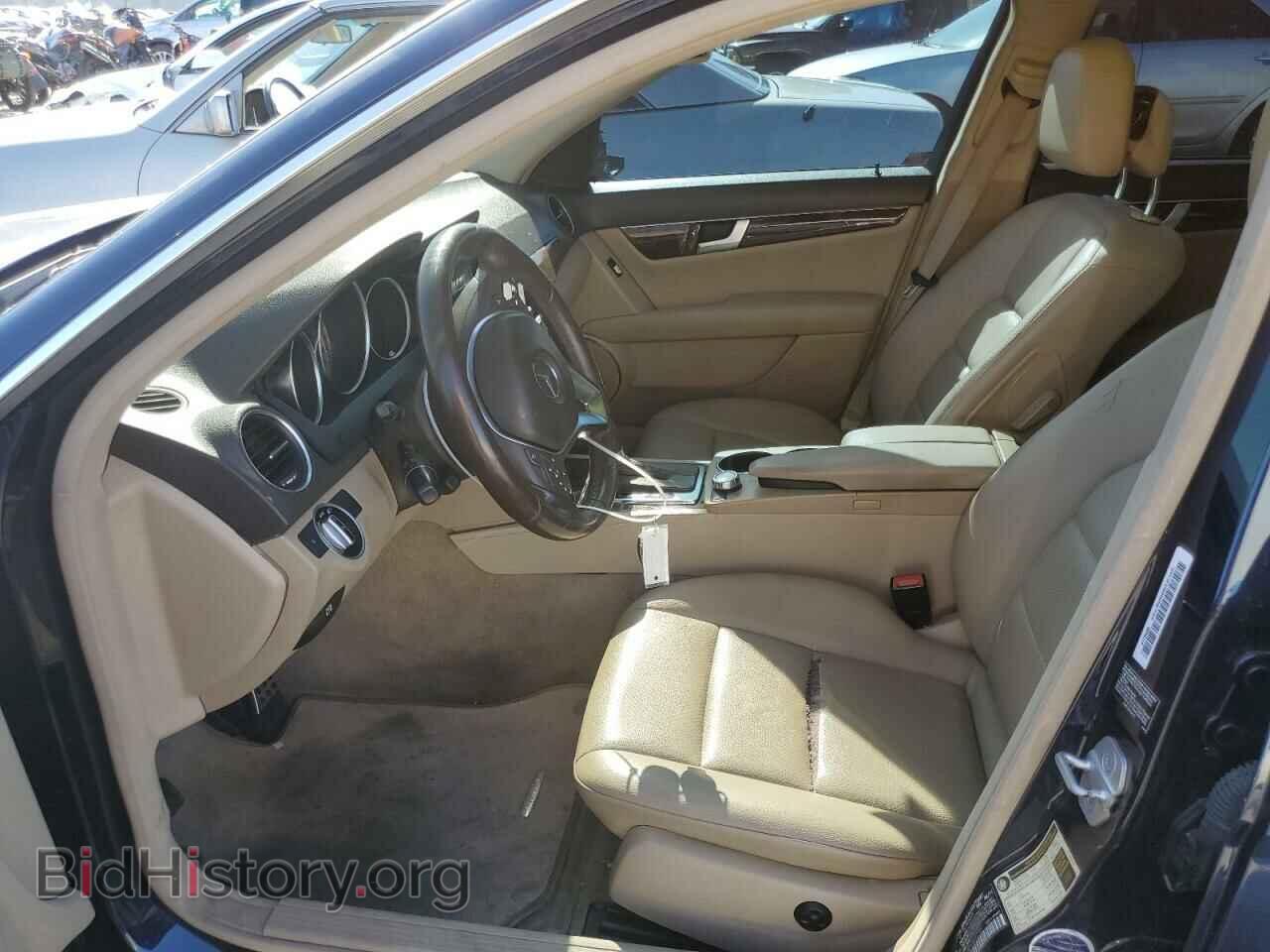 2012 MERCEDES-BENZ C-CLASS - VIN: WDDGF4HB3CA602907 - Фото 7