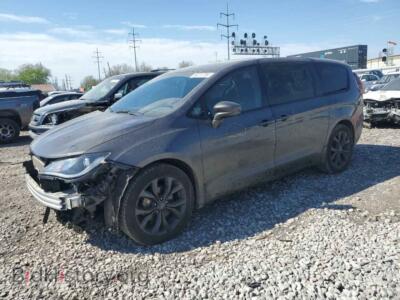 2020 Chrysler PACIFICA Touring, gray — VIN 2C4RC1FG9LR286739, Copart