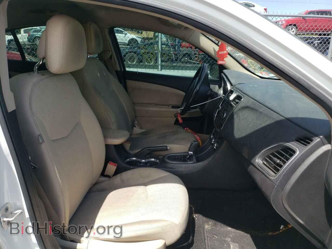 2012 CHRYSLER 200 - VIN: 1C3CCBBG6CN107625 - Фото 5