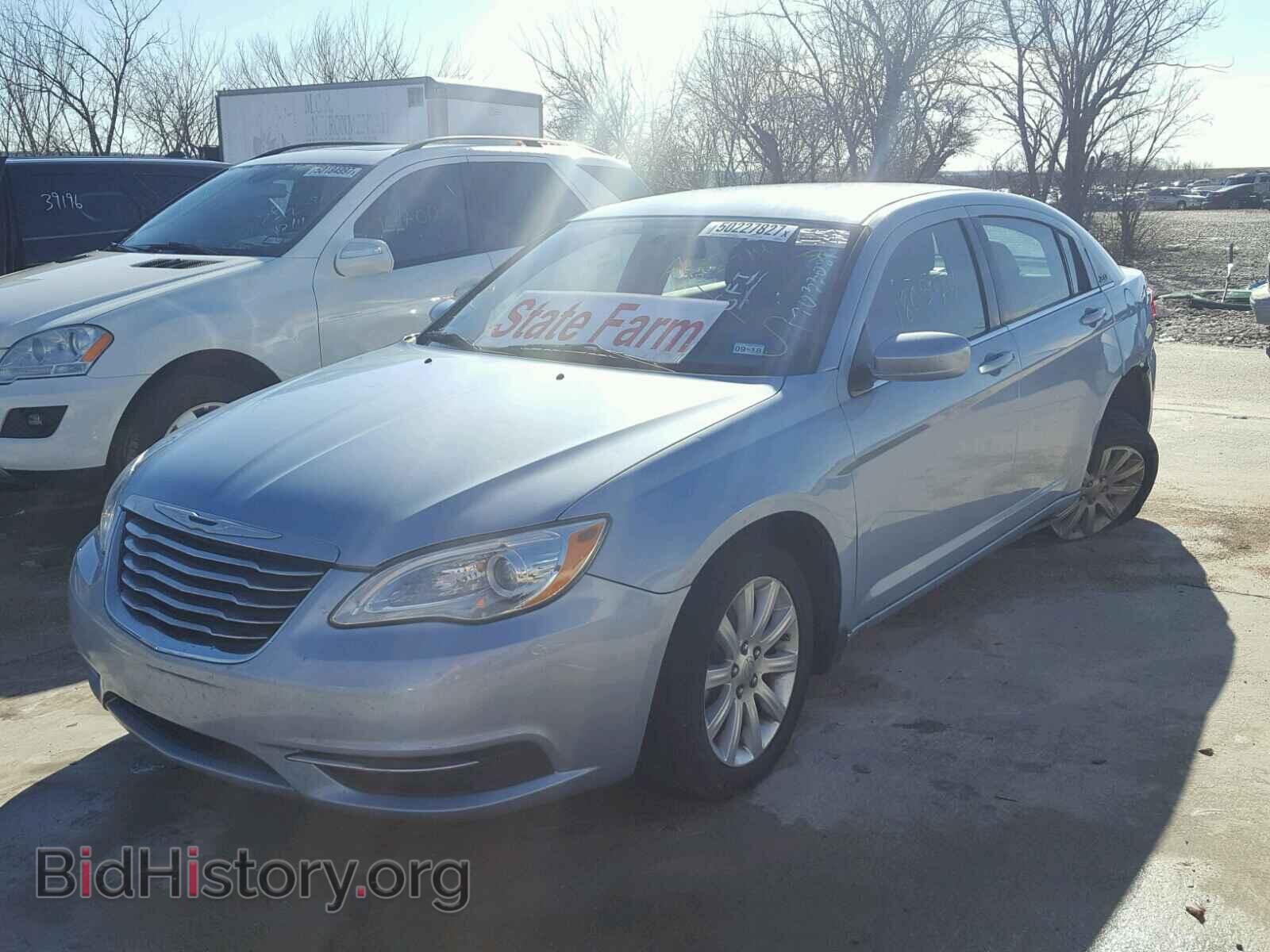2012 CHRYSLER 200 - VIN: 1C3CCBBBXCN301949 - Фото 2