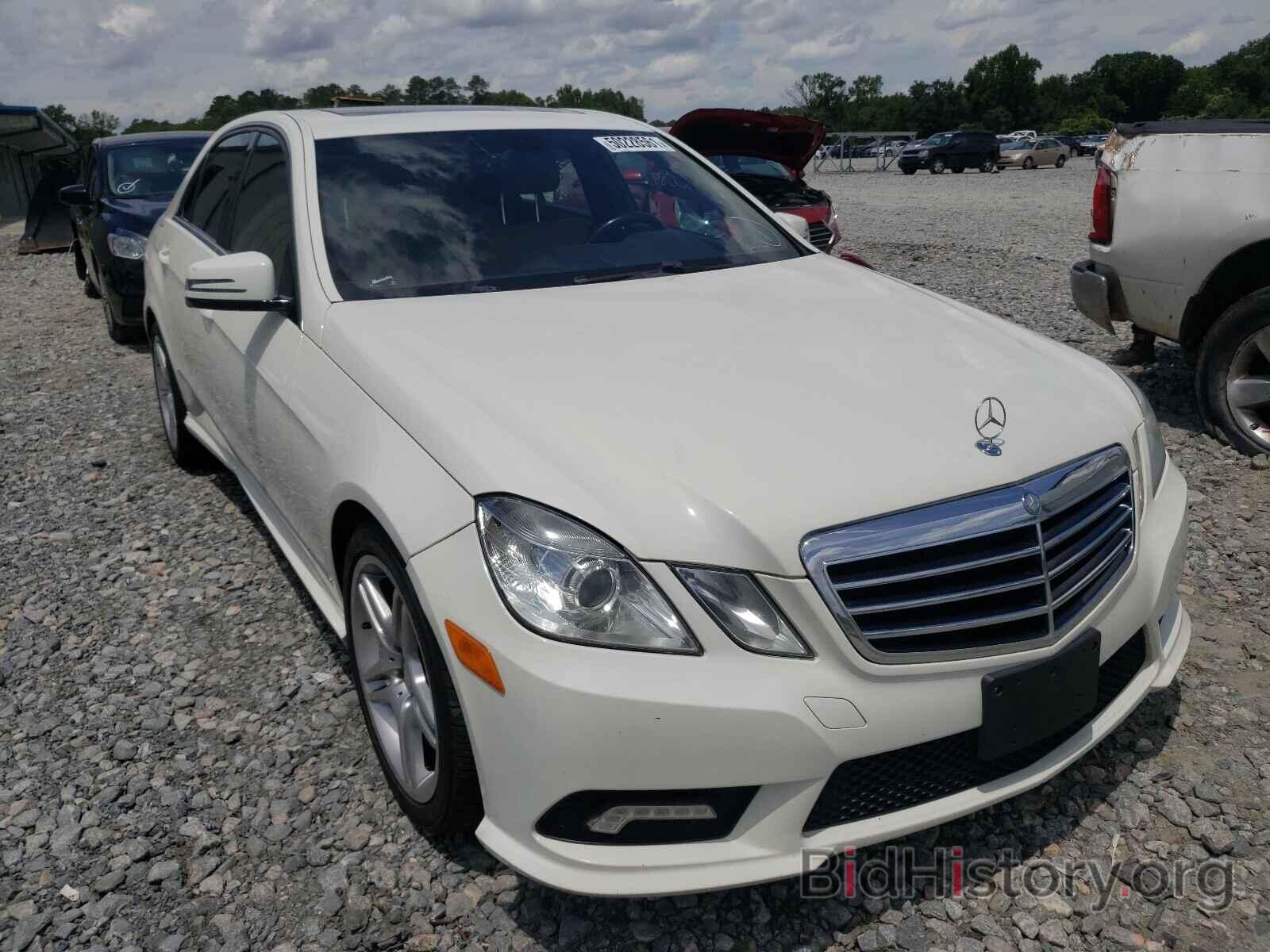 Photo WDDHF8HB7BA274496 - MERCEDES-BENZ E CLASS 2011