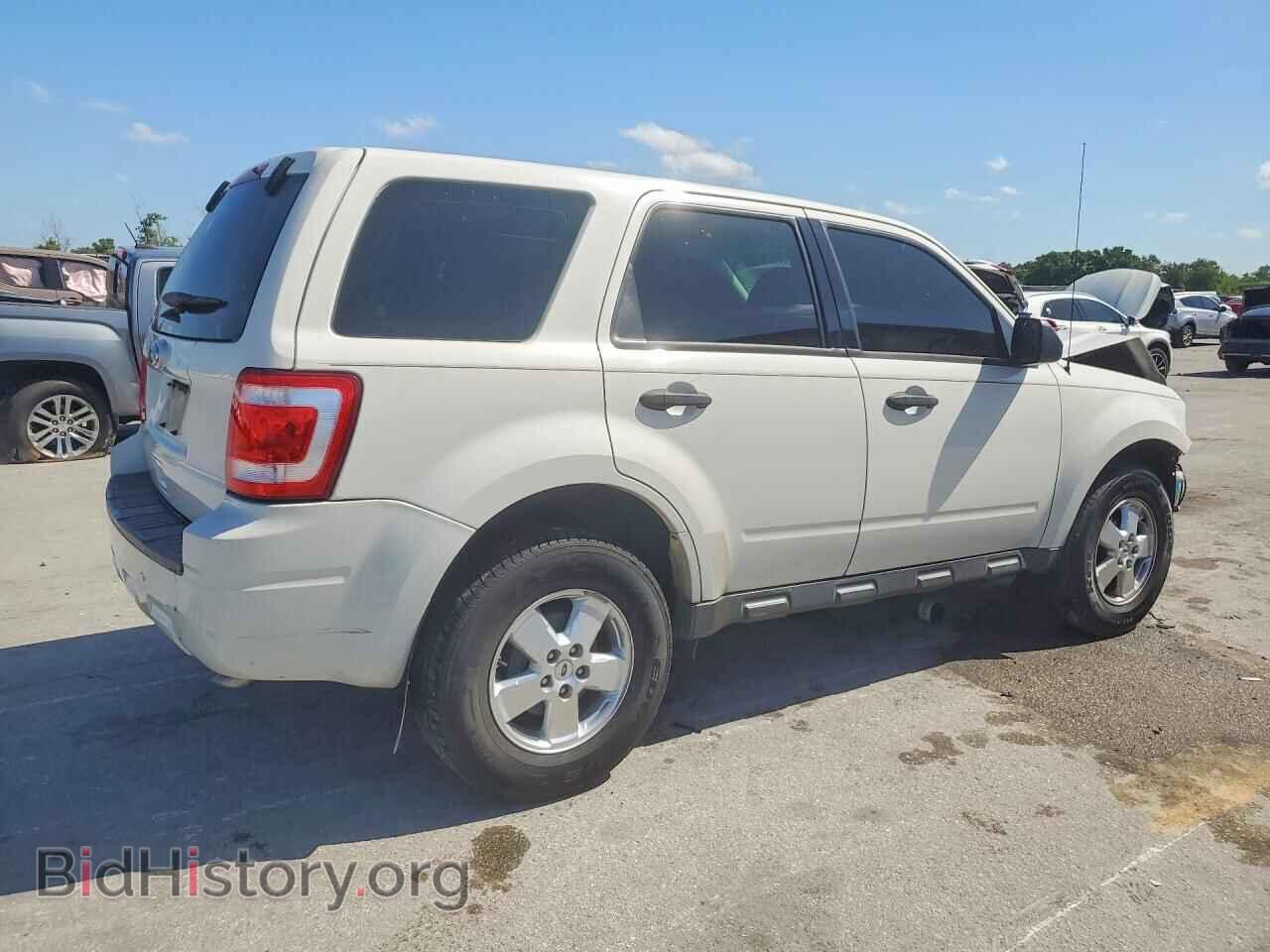 2011 FORD ESCAPE - VIN: 1FMCU0C76BKB51289 - Photo 3