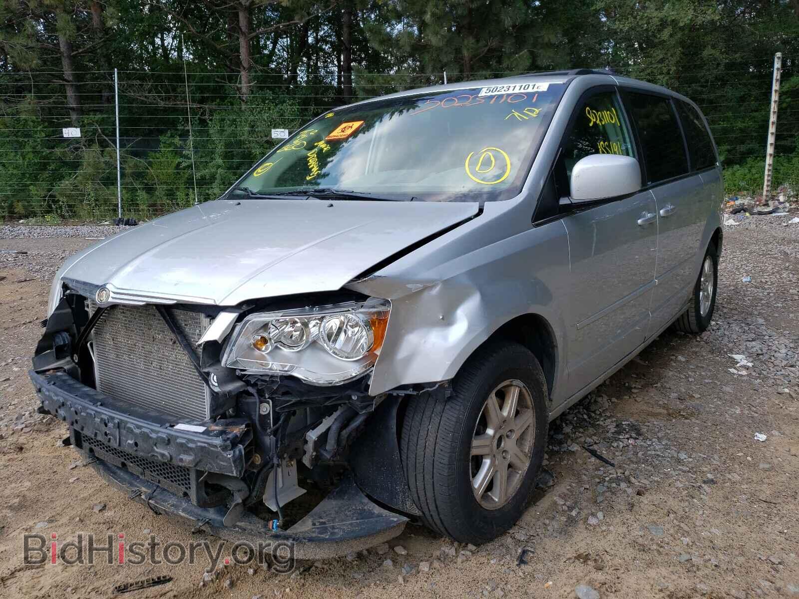 2008 CHRYSLER MINIVAN - VIN: 2A8HR54P78R835875 - Фото 2