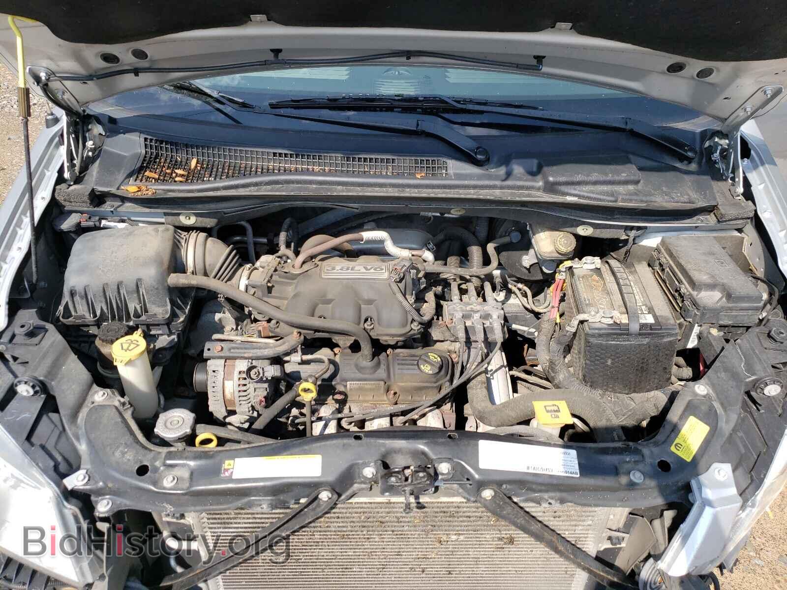 2008 CHRYSLER MINIVAN - VIN: 2A8HR54P78R835875 - Фото 7