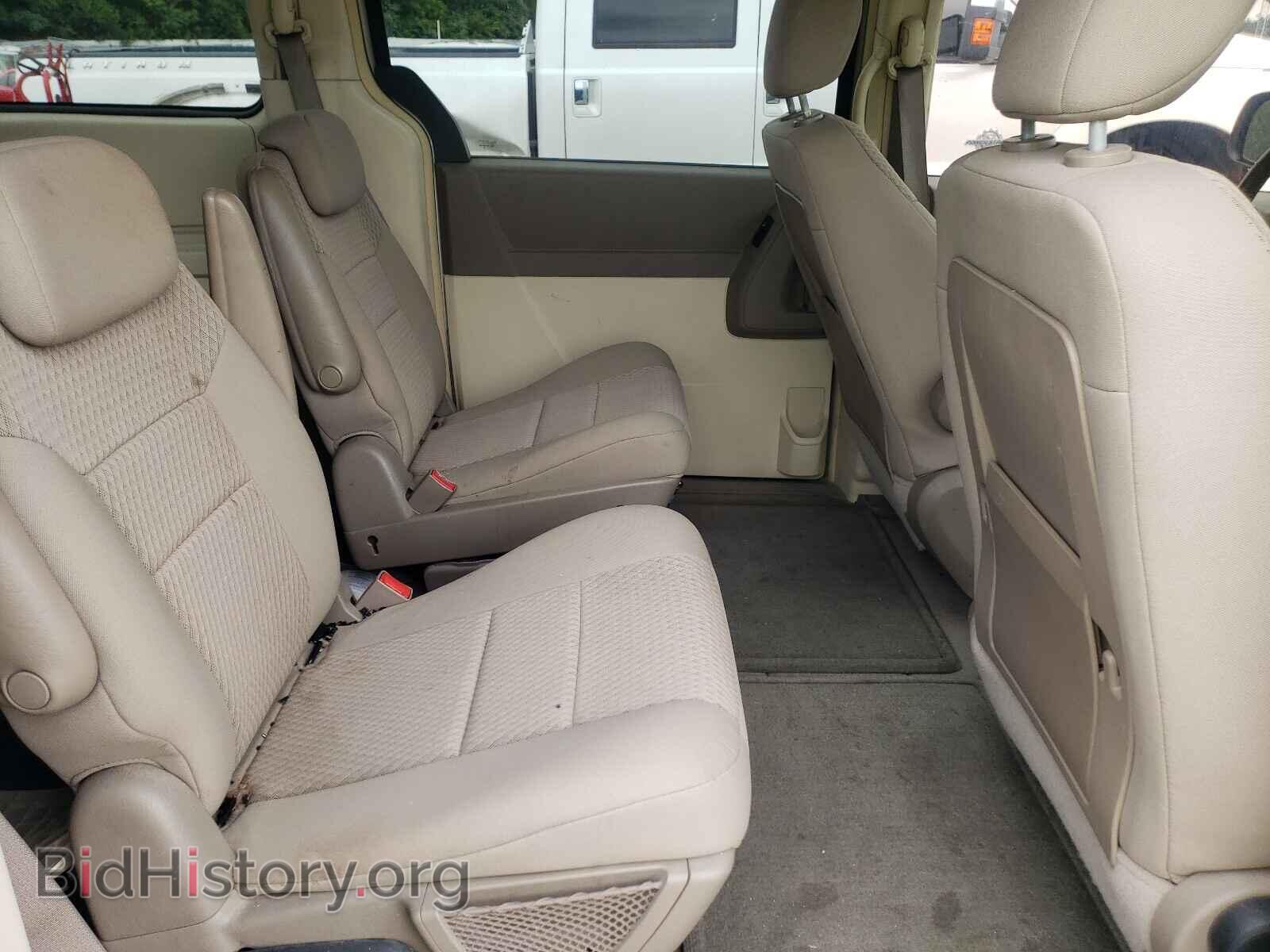 2008 CHRYSLER MINIVAN - VIN: 2A8HR54P78R743729 - Фото 6