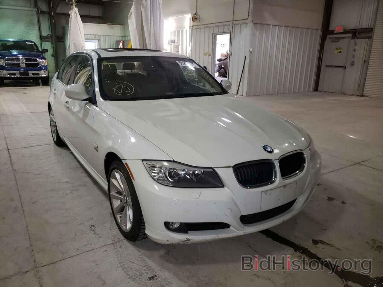 Фотография WBAPK5G59BNN79726 - BMW 3 SERIES 2011