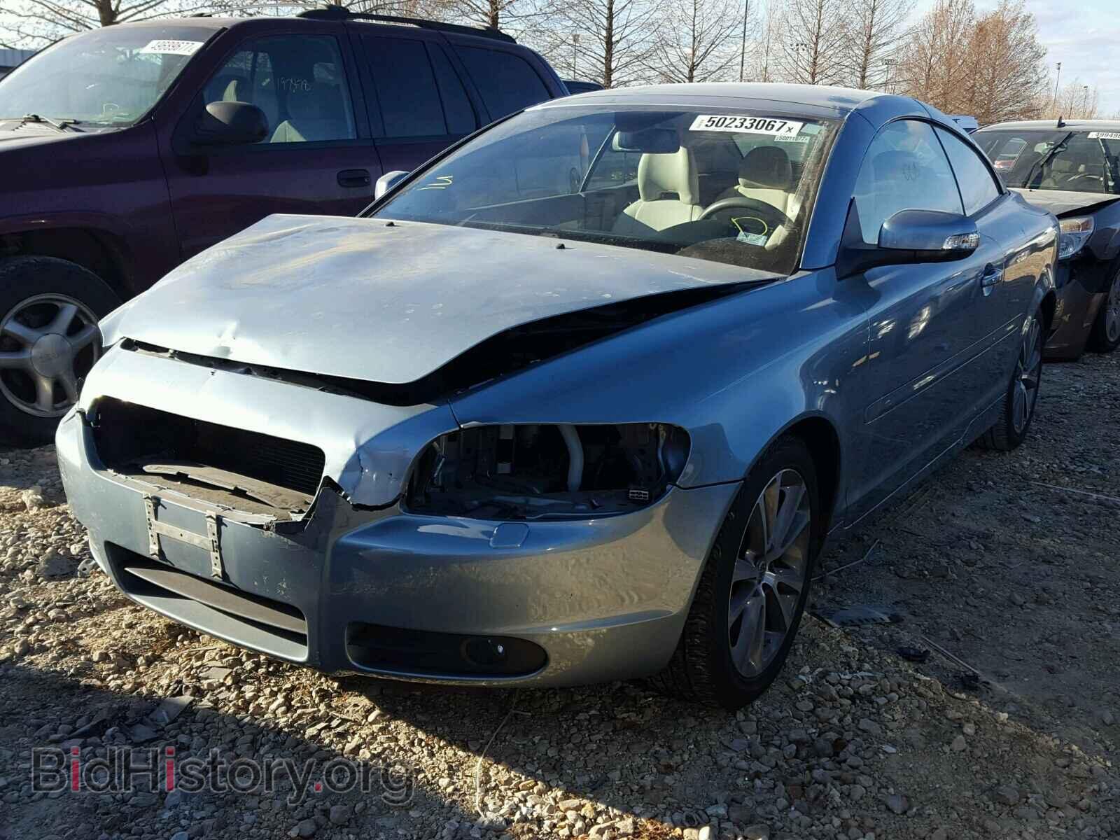 2010 VOLVO C70 - VIN: YV1672MC1AJ090741 - Фото 2