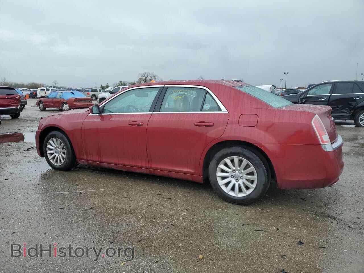 2013 CHRYSLER 300 - VIN: 2C3CCAAGXDH735807 - Фото 2