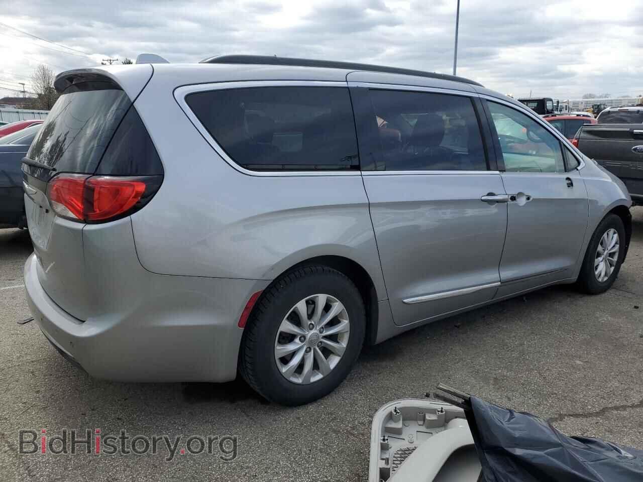 2017 CHRYSLER PACIFICA - VIN: 2C4RC1BG8HR744445 - Photo 3