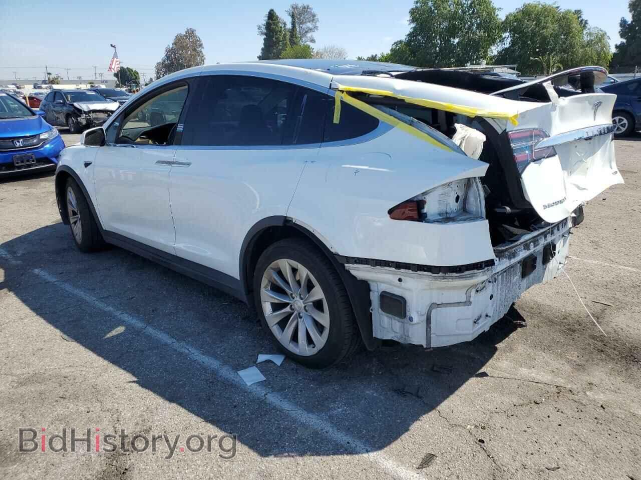 2018 TESLA MODEL X - VIN: 5YJXCDE2XJF104182 - Photo 2