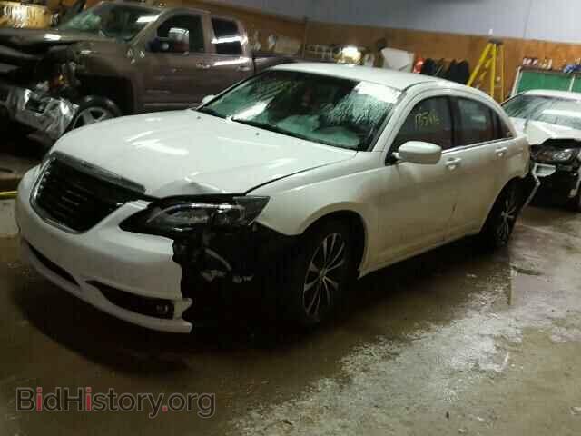 2013 CHRYSLER 200 - VIN: 1C3CCBCG1DN755146 - Фото 2