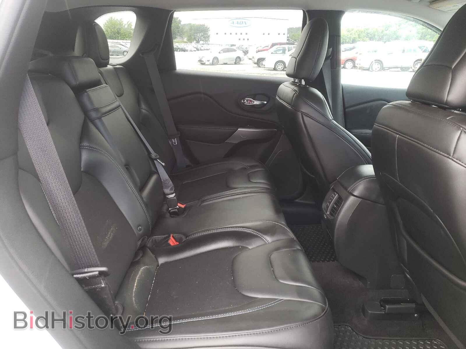 2019 JEEP CHEROKEE - VIN: 1C4PJLLB7KD222296 - Фото 6
