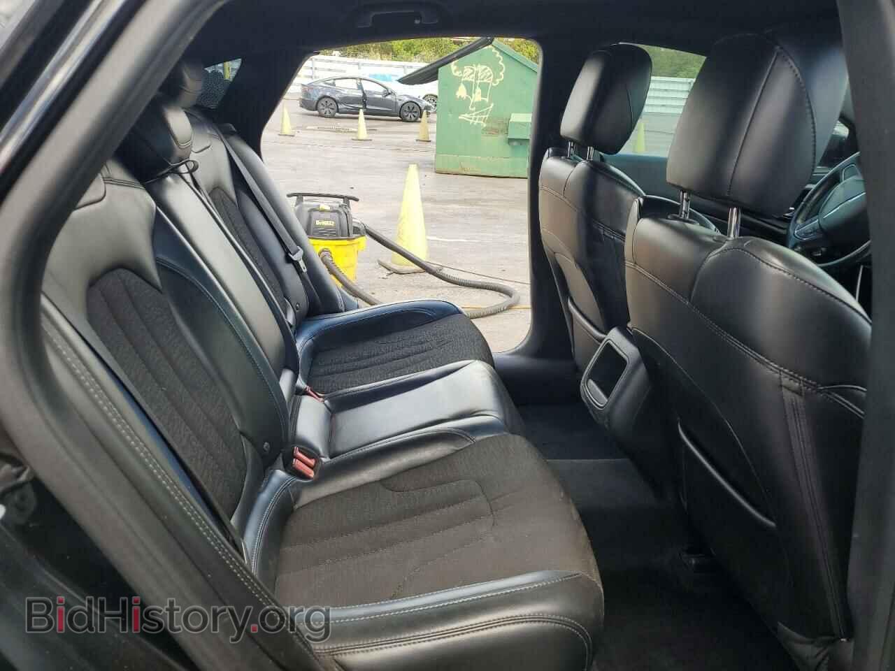 2016 CHRYSLER 200 - VIN: 1C3CCCBB1GN173306 - Фото 10