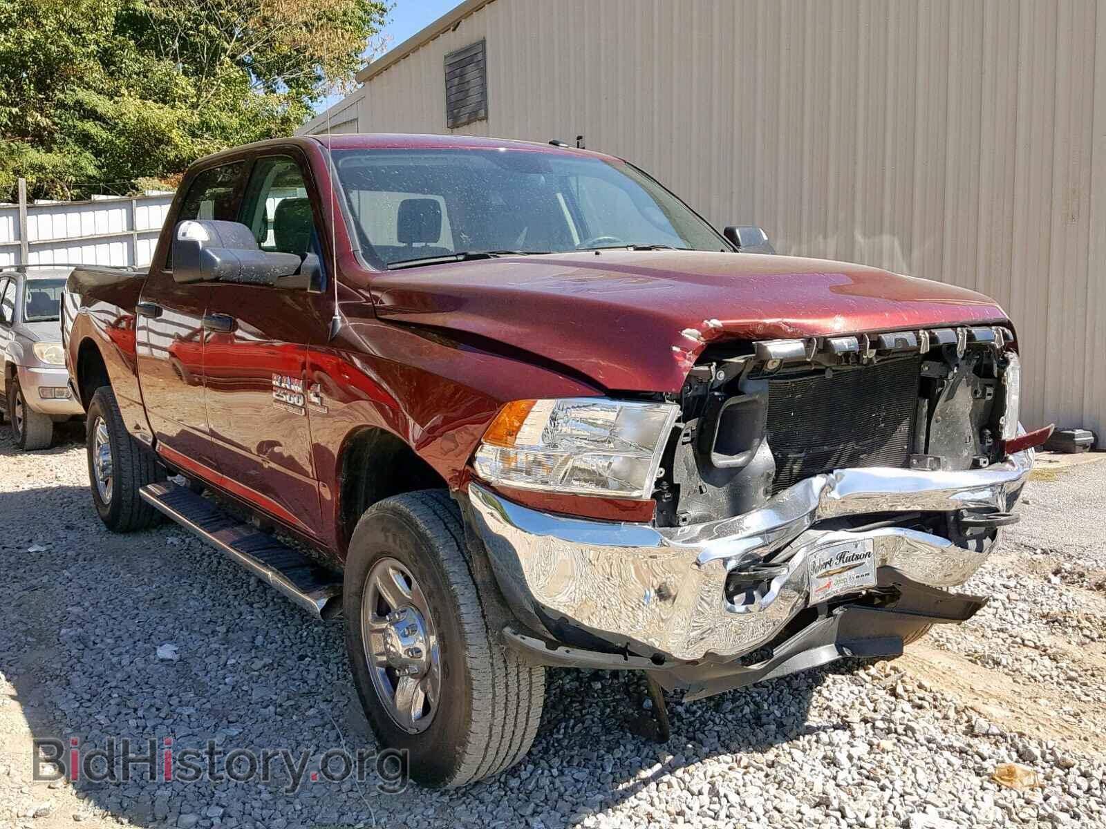 Photo 3C6UR5CL1JG240480 - RAM 2500 ST 2018