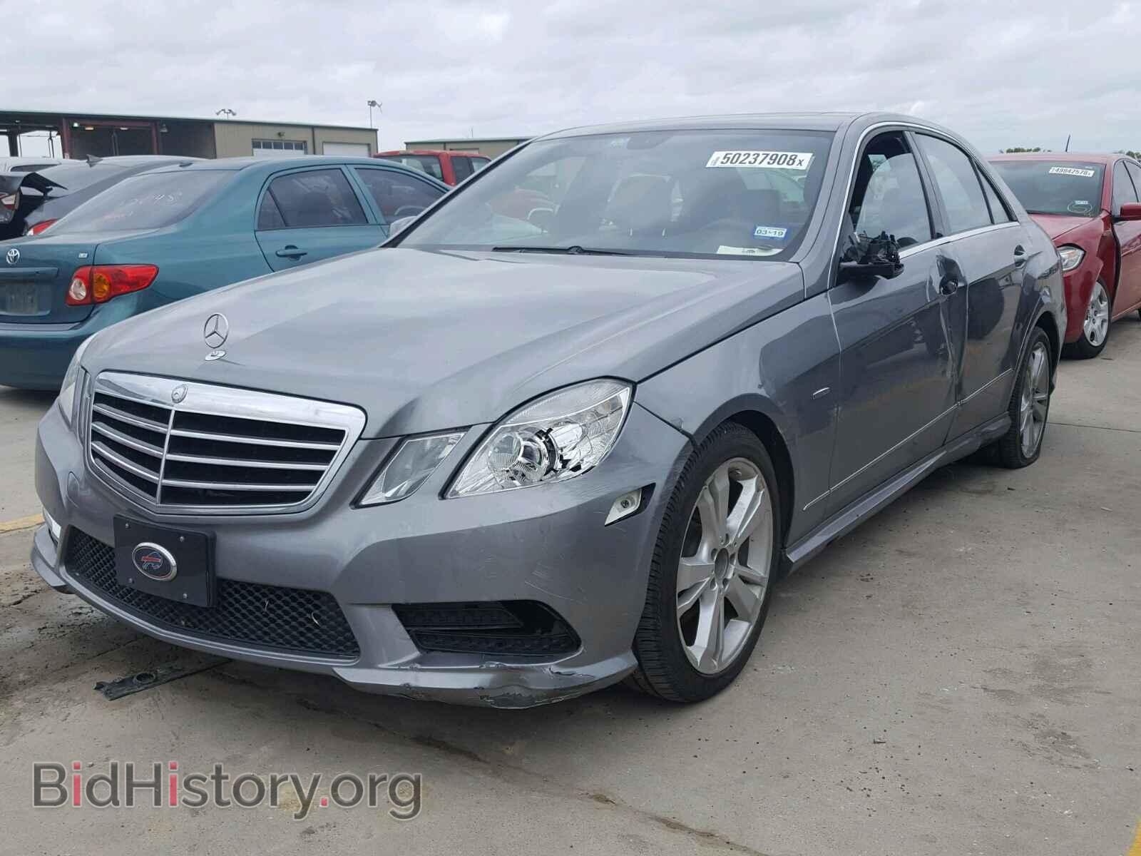 2012 MERCEDES-BENZ E 350 - VIN: WDDHF5KB3CA584637 - Фото 2