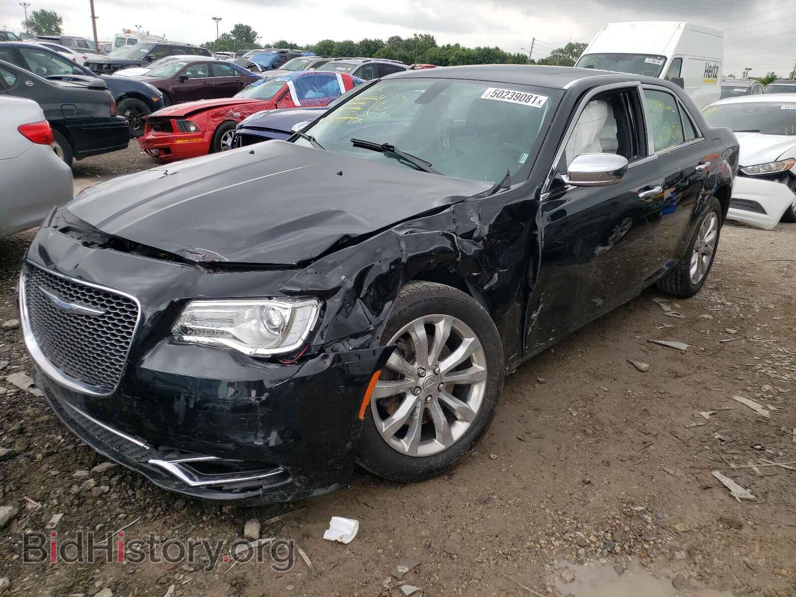2017 CHRYSLER 300 - VIN: 2C3CCAKG3HH606747 - Фото 2