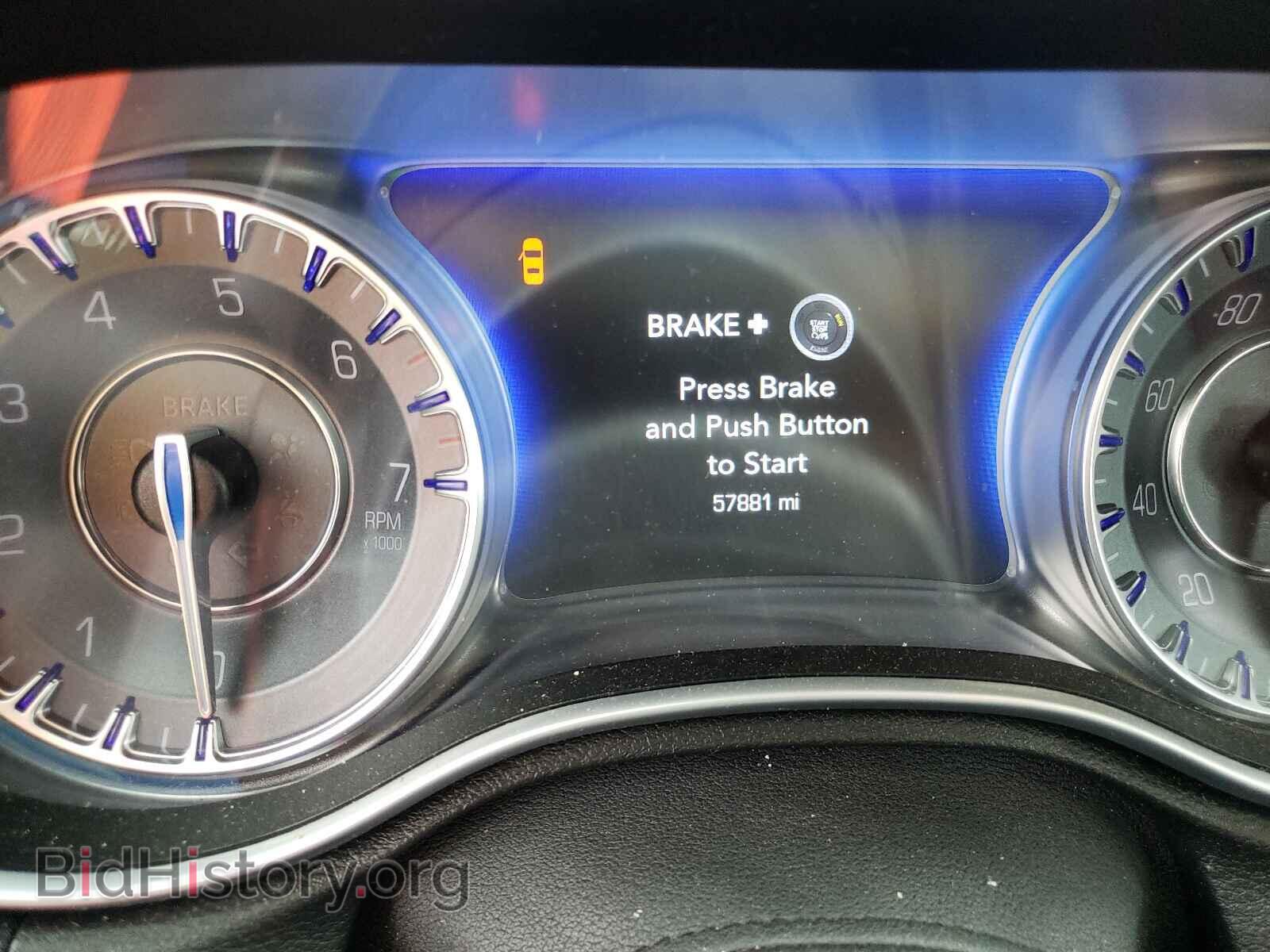 2017 CHRYSLER 300 - VIN: 2C3CCAKG3HH606747 - Фото 8