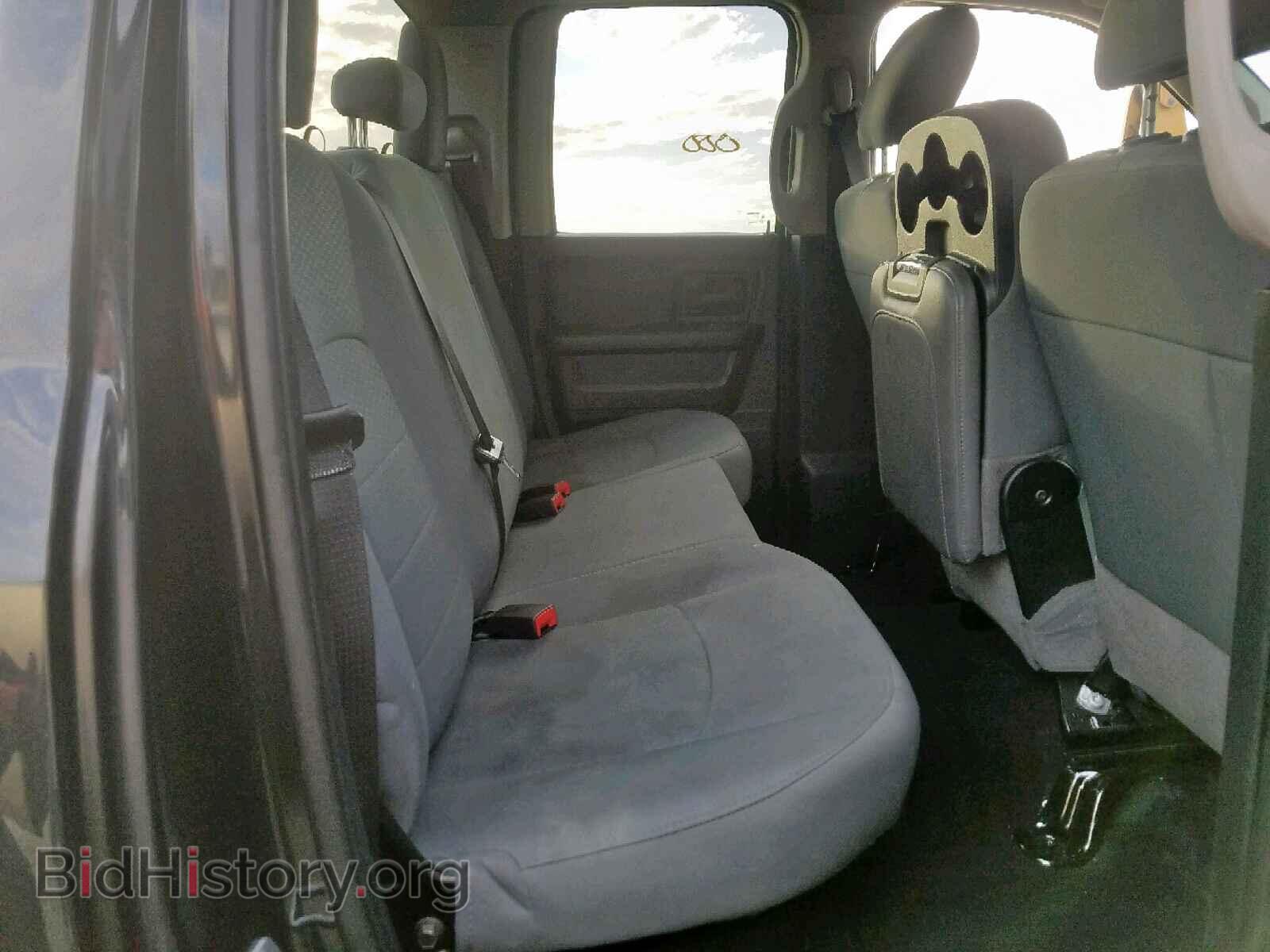 2018 RAM 1500 ST - VIN: 1C6RR6FG8JS216910 - Фото 5