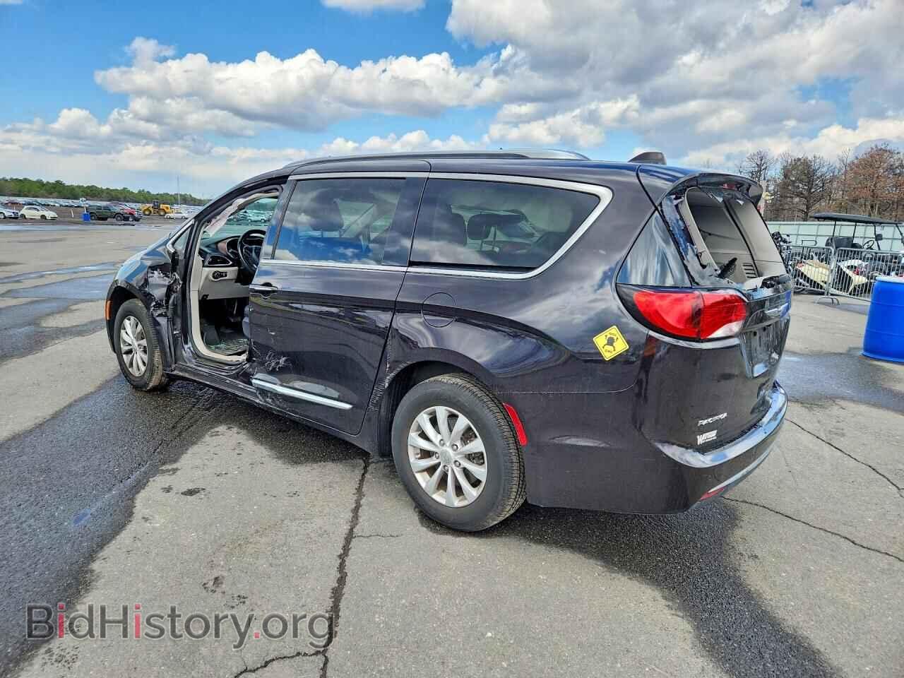 2019 CHRYSLER PACIFICA - VIN: 2C4RC1BG1KR532770 - Photo 2