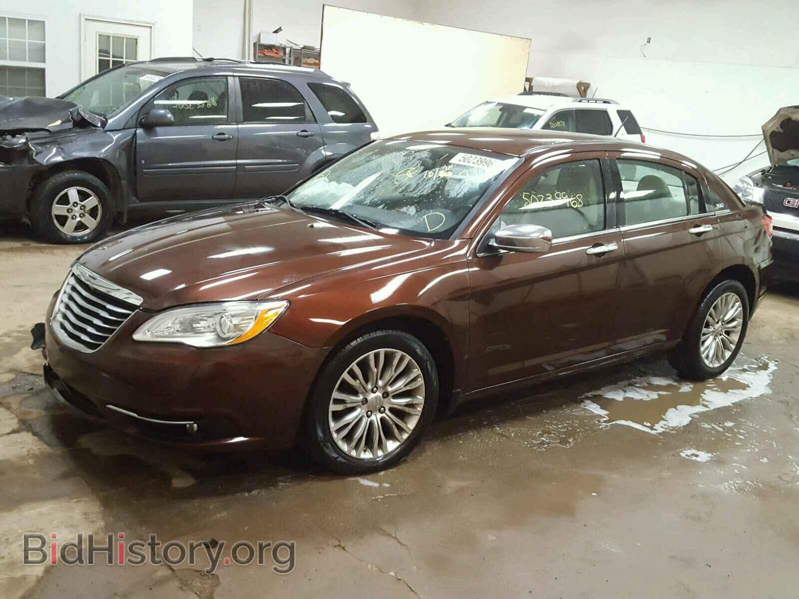 2013 CHRYSLER 200 - VIN: 1C3CCBCG5DN598074 - Фото 2