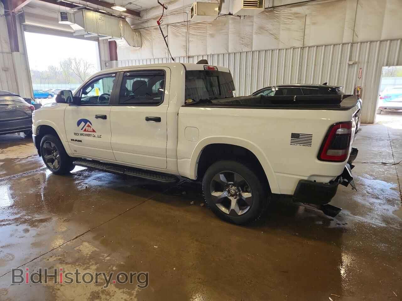 2021 RAM 1500 - VIN: 1C6SRFFM8MN742674 - Фото 2