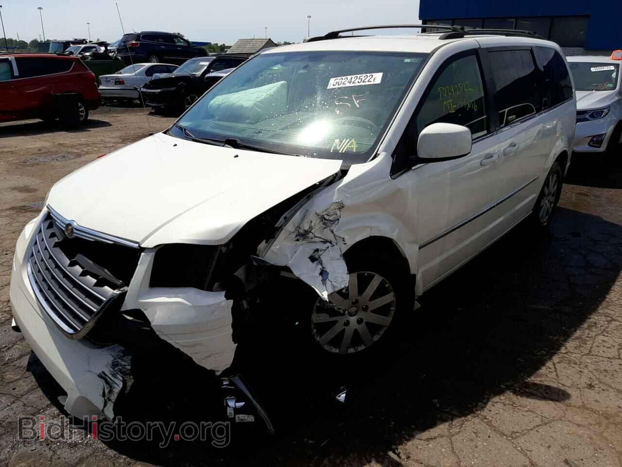 2010 CHRYSLER MINIVAN - VIN: 2A4RR5DX1AR136060 - Фото 2