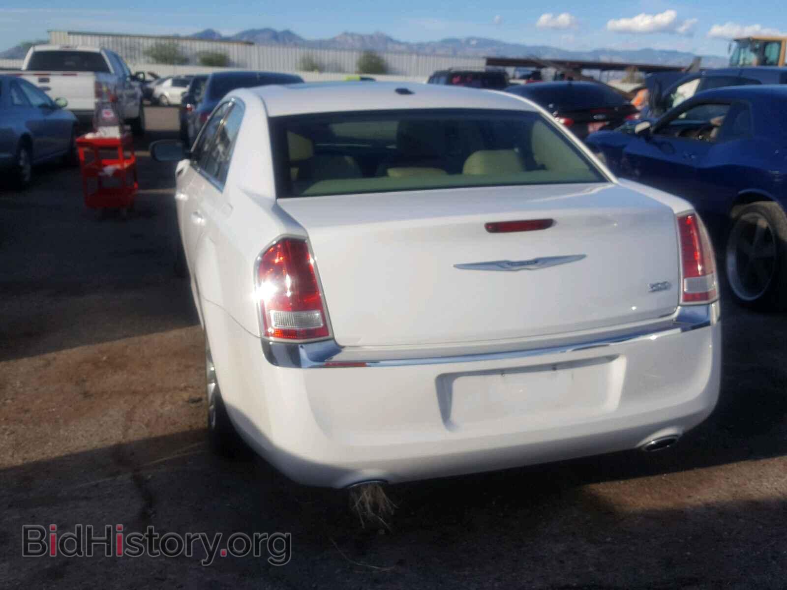 2013 CHRYSLER 300 - VIN: 2C3CCAAG9DH508379 - Фото 3