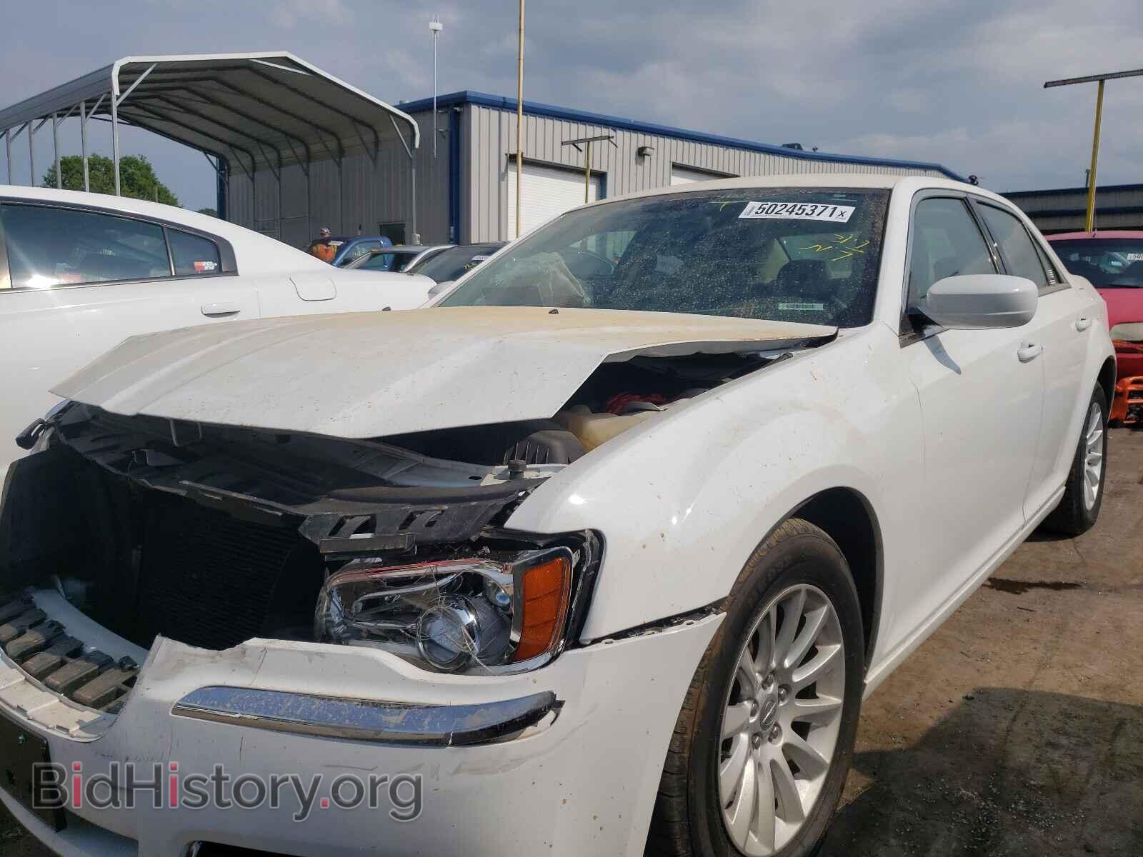 2013 CHRYSLER 300 - VIN: 2C3CCAAG7DH727728 - Фото 2