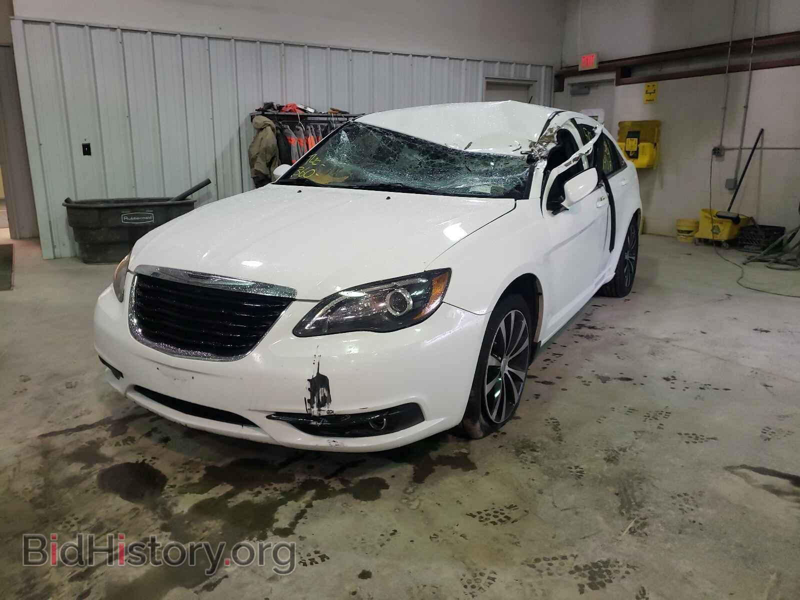 2012 CHRYSLER 200 - VIN: 1C3CCBBGXCN298143 - Фото 2