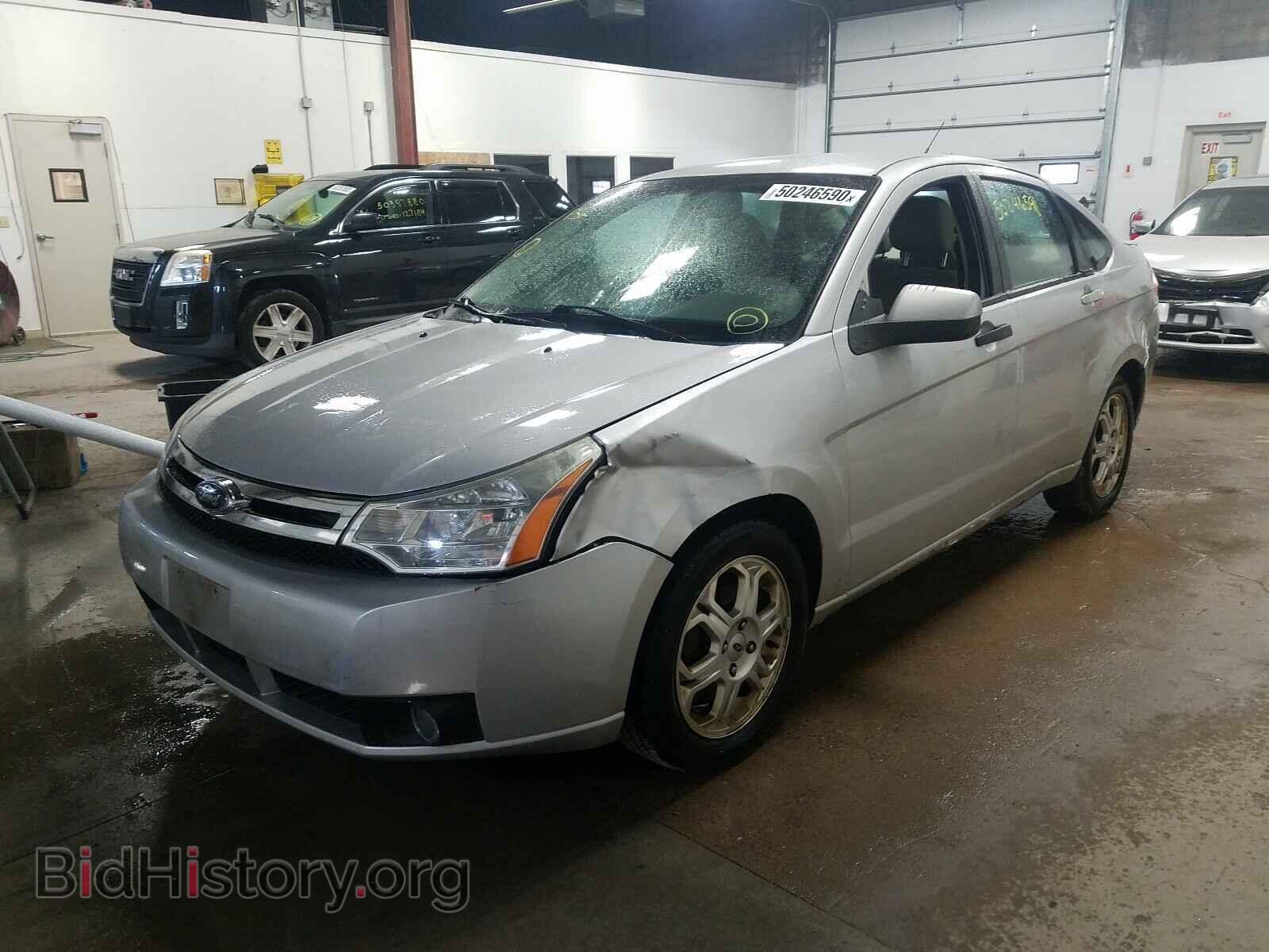 2009 FORD FOCUS - VIN: 1FAHP36N99W204704 - Фото 2
