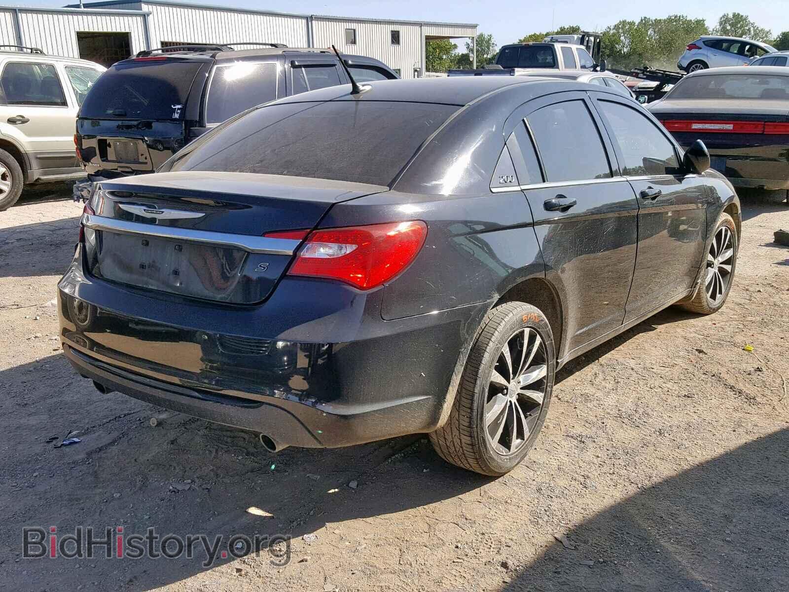 2012 CHRYSLER 200 - VIN: 1C3CCBHG2CN217689 - Фото 4